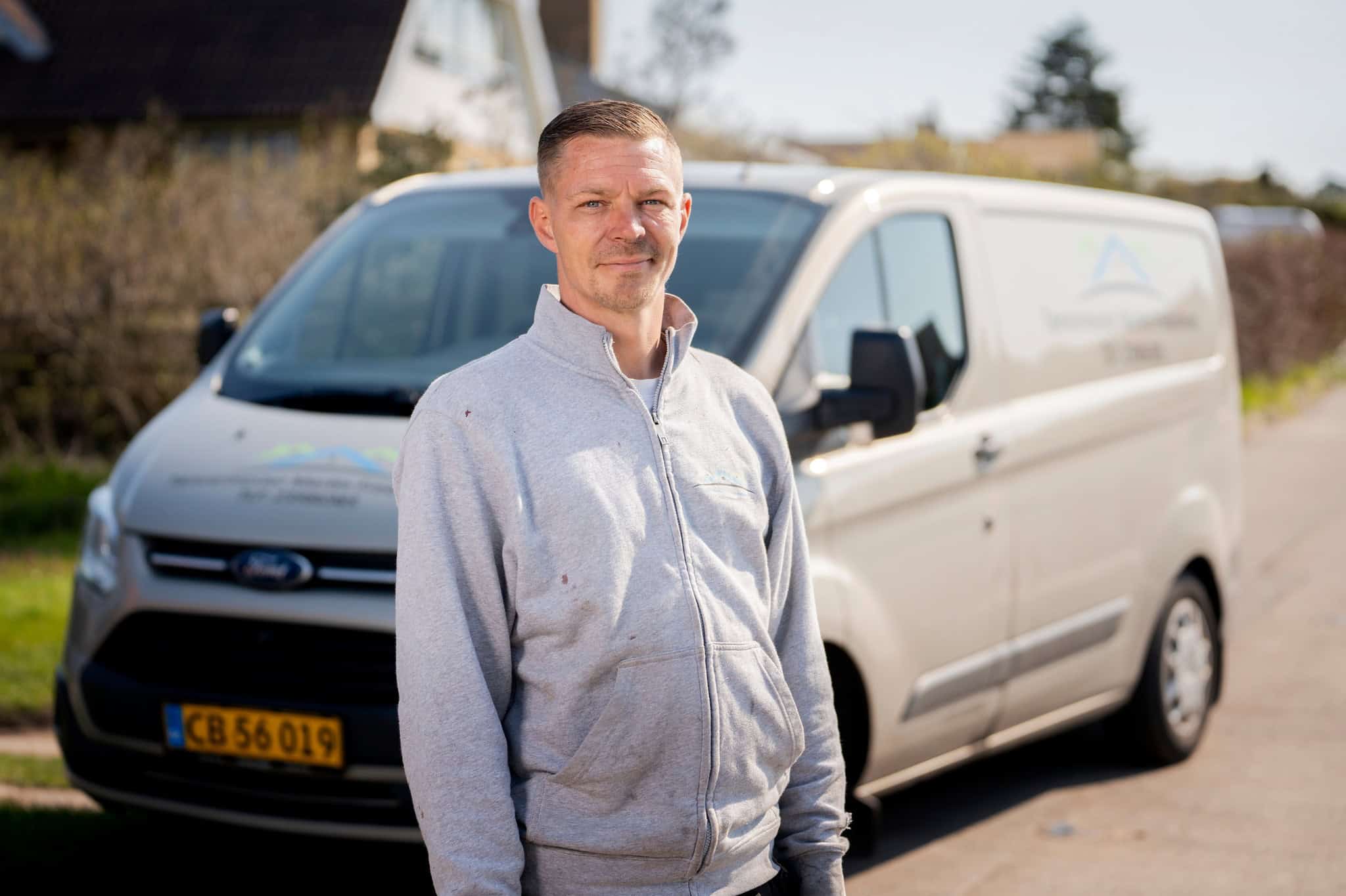 Tømrer i Næstved som er på vej ud til en opgave